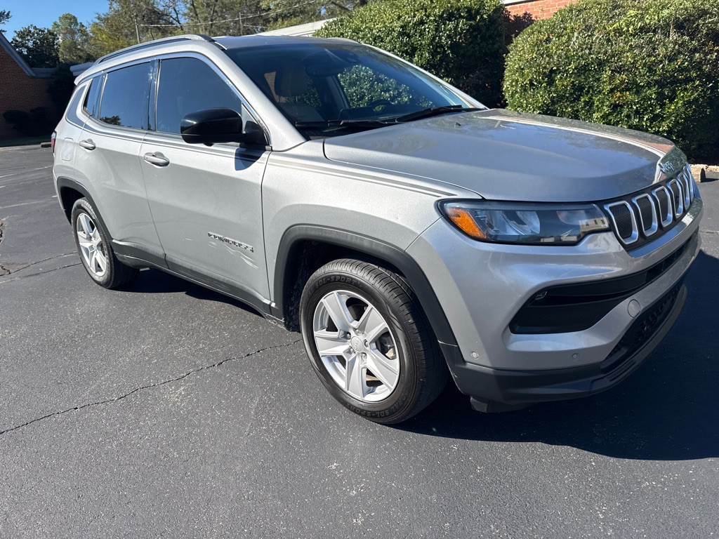 2022 Jeep Compass Image 9