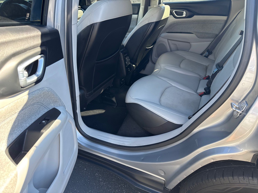 2022 Jeep Compass Image 12