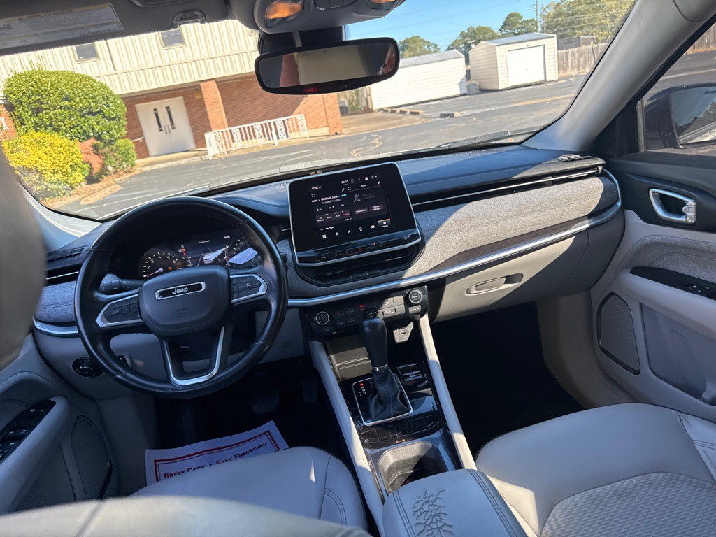 2022 Jeep Compass Image 15