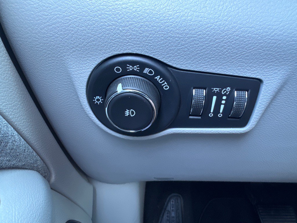 2022 Jeep Compass Image 39