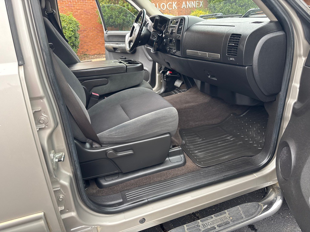 2009 GMC Sierra Image 17