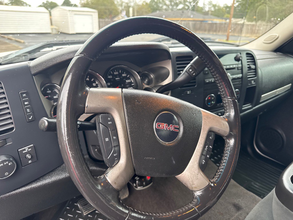 2009 GMC Sierra Image 24