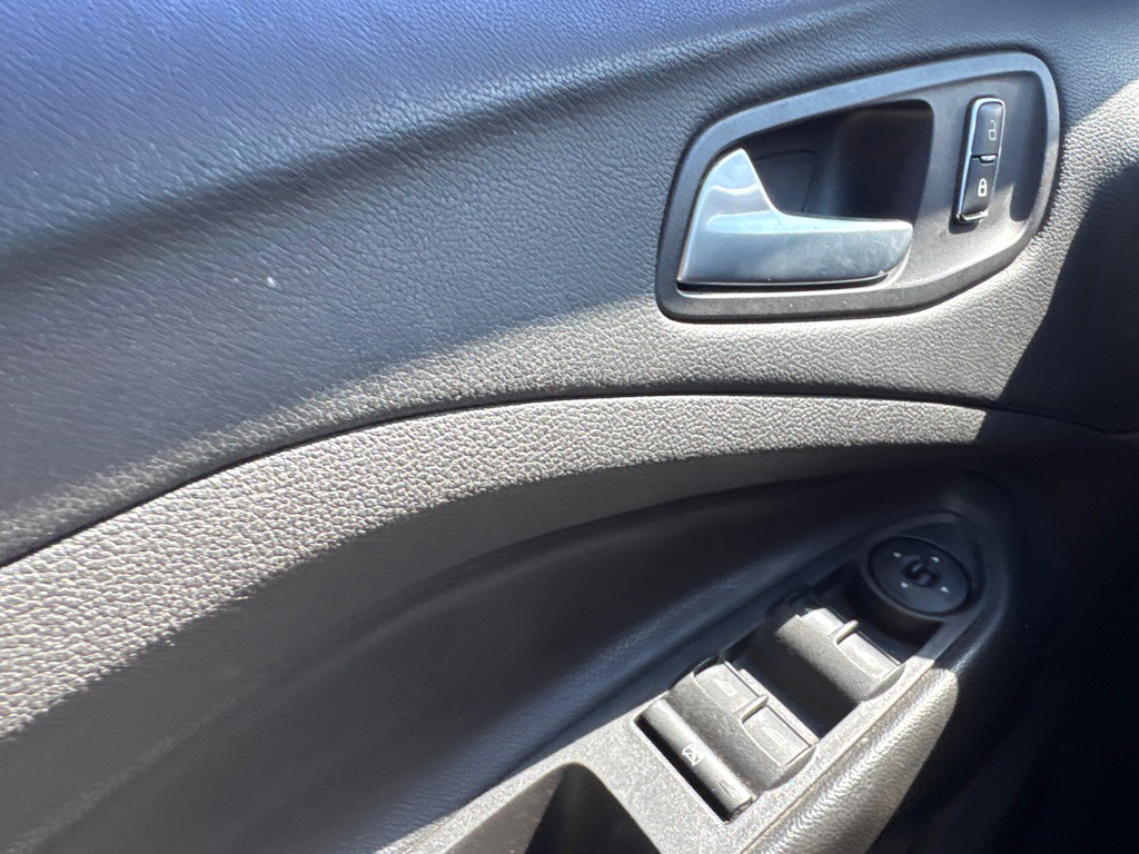 2013 Ford Escape Image 43