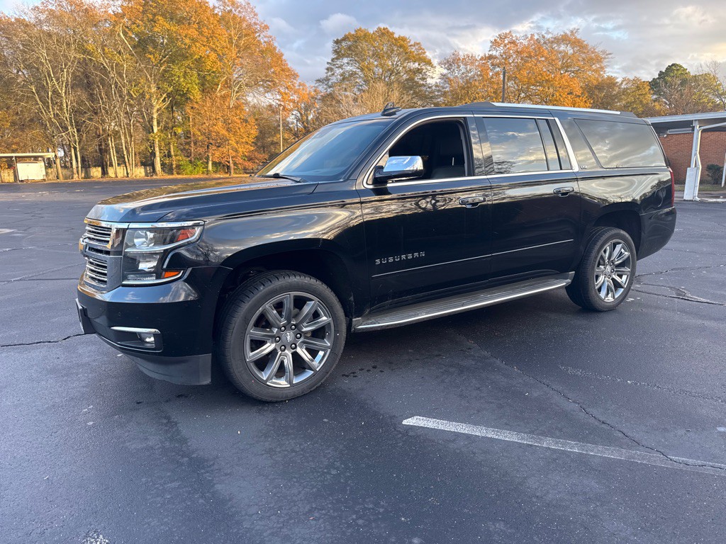 2015 Chevrolet Suburban Image 1