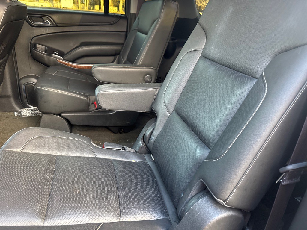 2015 Chevrolet Suburban Image 10