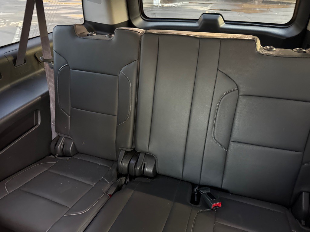 2015 Chevrolet Suburban Image 11