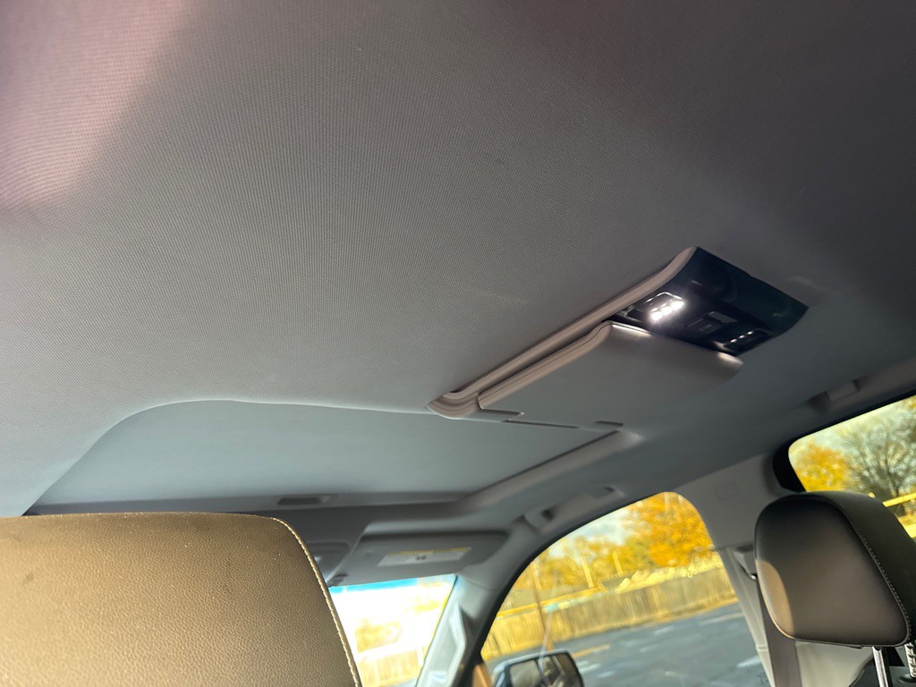 2015 Chevrolet Suburban Image 13