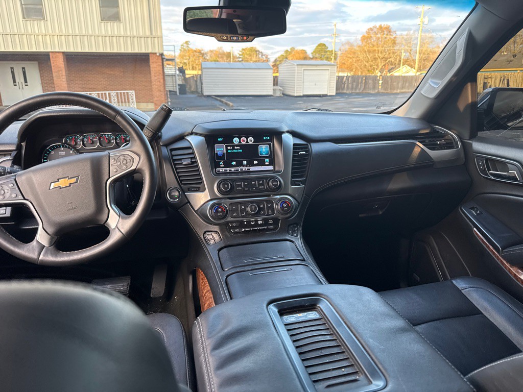 2015 Chevrolet Suburban Image 15