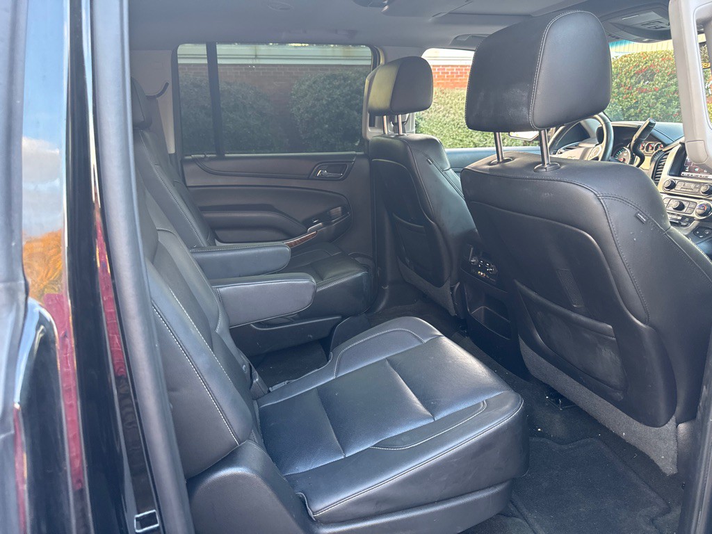 2015 Chevrolet Suburban Image 21