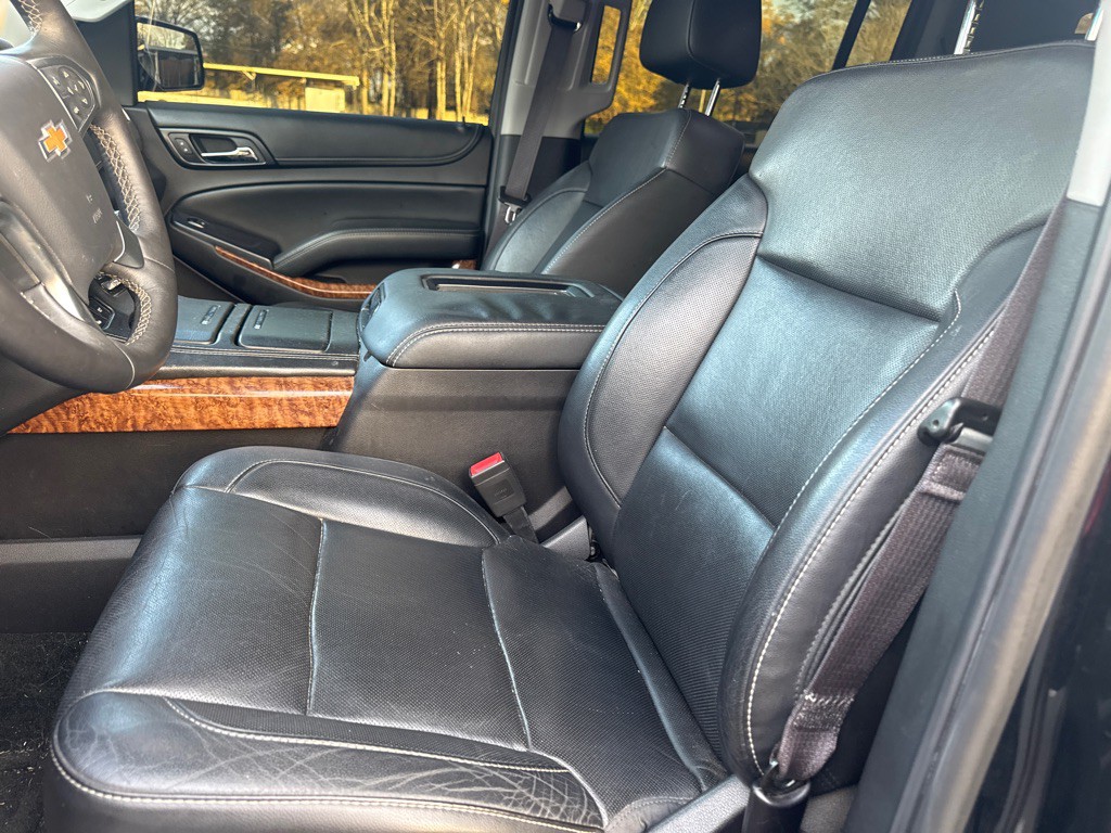 2015 Chevrolet Suburban Image 32