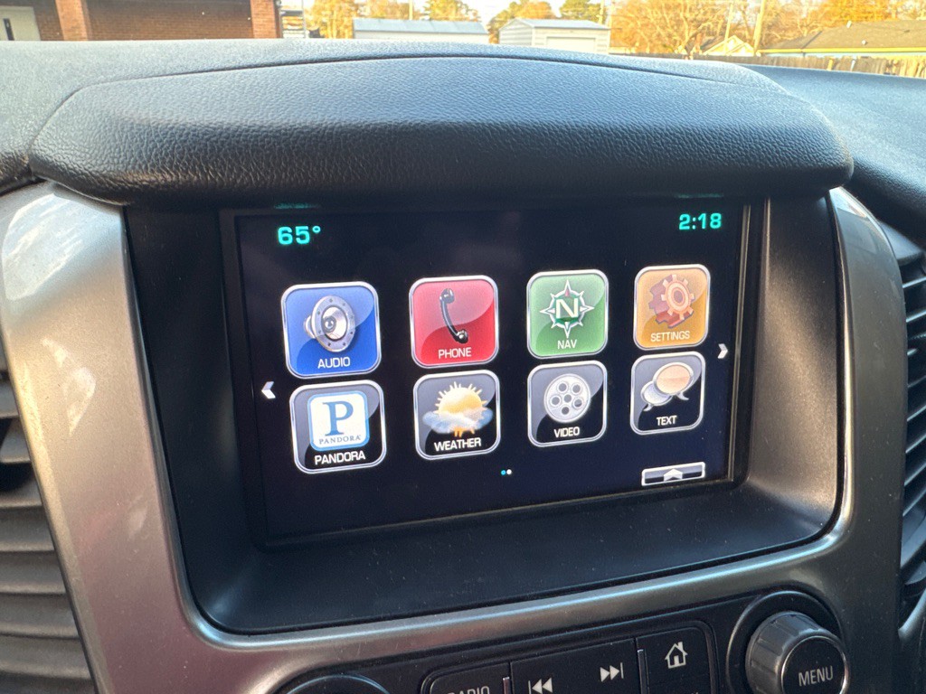 2015 Chevrolet Suburban Image 35