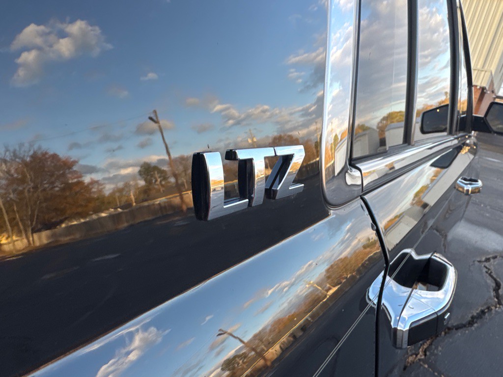 2015 Chevrolet Suburban Image 36