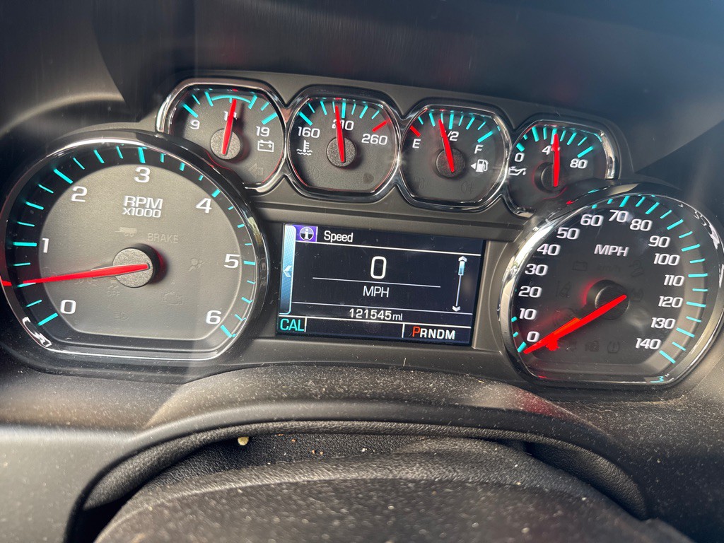 2015 Chevrolet Suburban Image 38