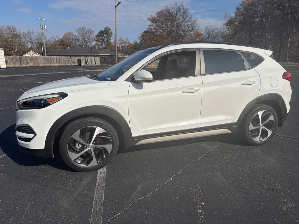 2017 Hyundai Tucson Image 1