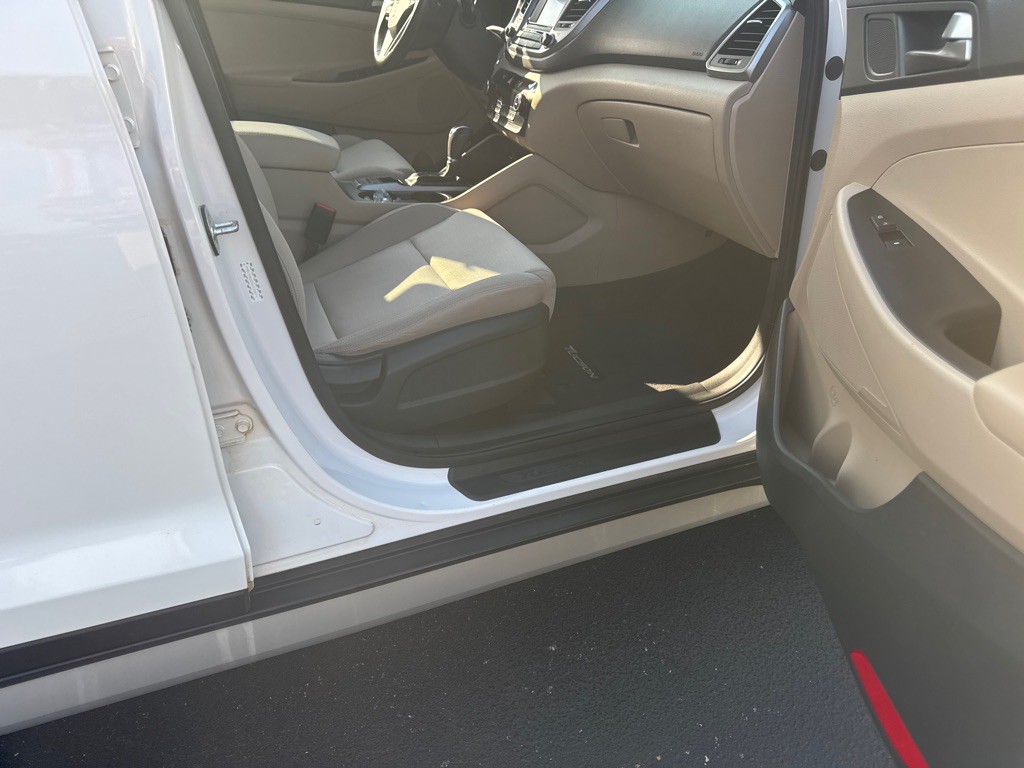 2017 Hyundai Tucson Image 24