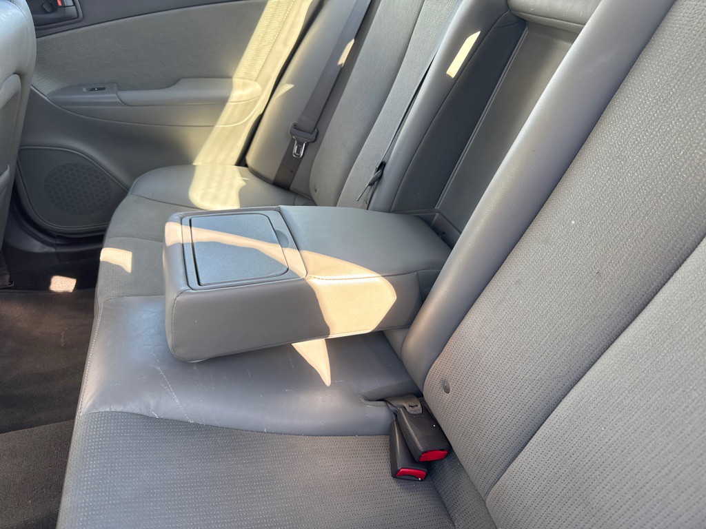 2010 Hyundai Sonata Image 10