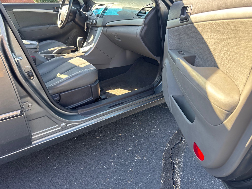 2010 Hyundai Sonata Image 14
