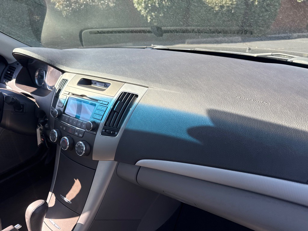 2010 Hyundai Sonata Image 16