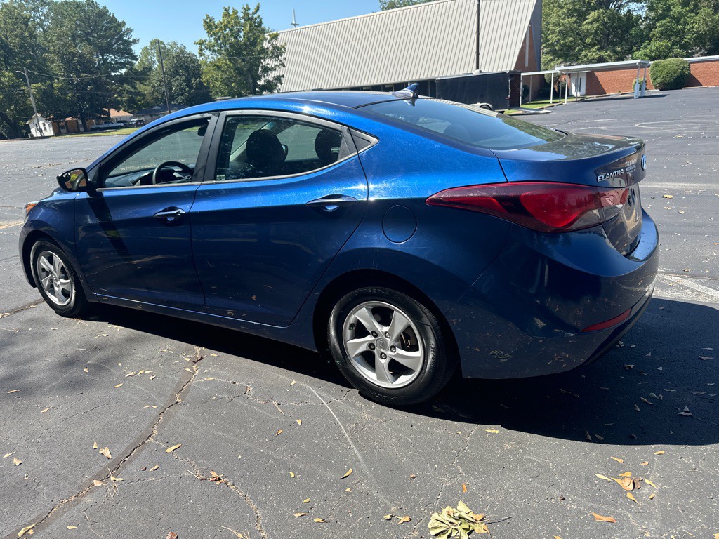 2015 Hyundai Elantra Image 2
