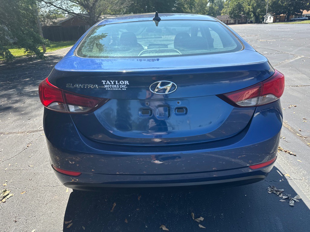 2015 Hyundai Elantra Image 3