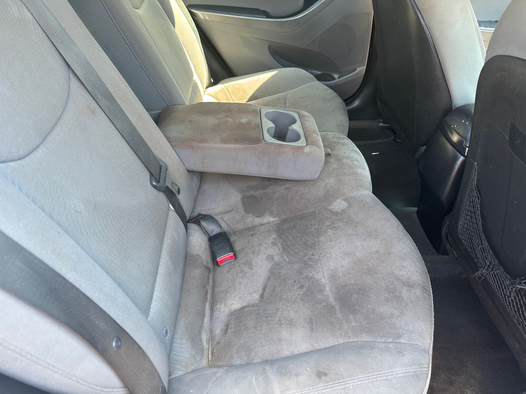 2015 Hyundai Elantra Image 16