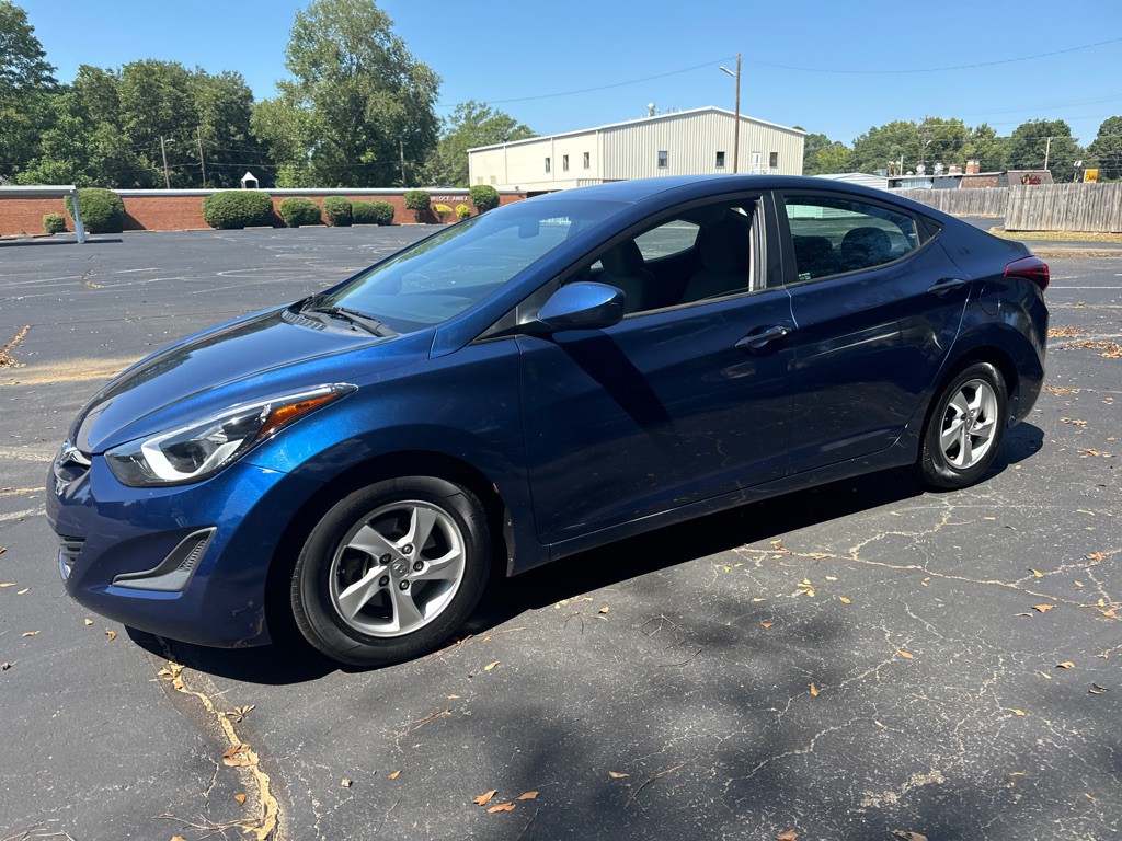 2015 Hyundai Elantra Image 1