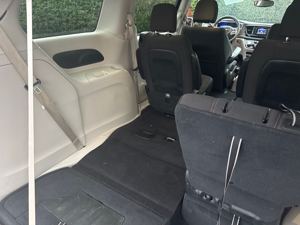 2017 Chrysler Pacifica Image 17