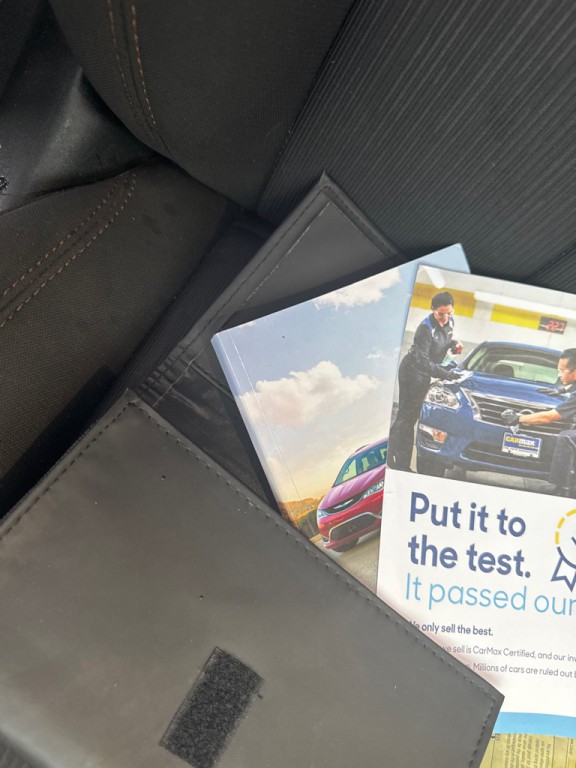 2017 Chrysler Pacifica Image 27