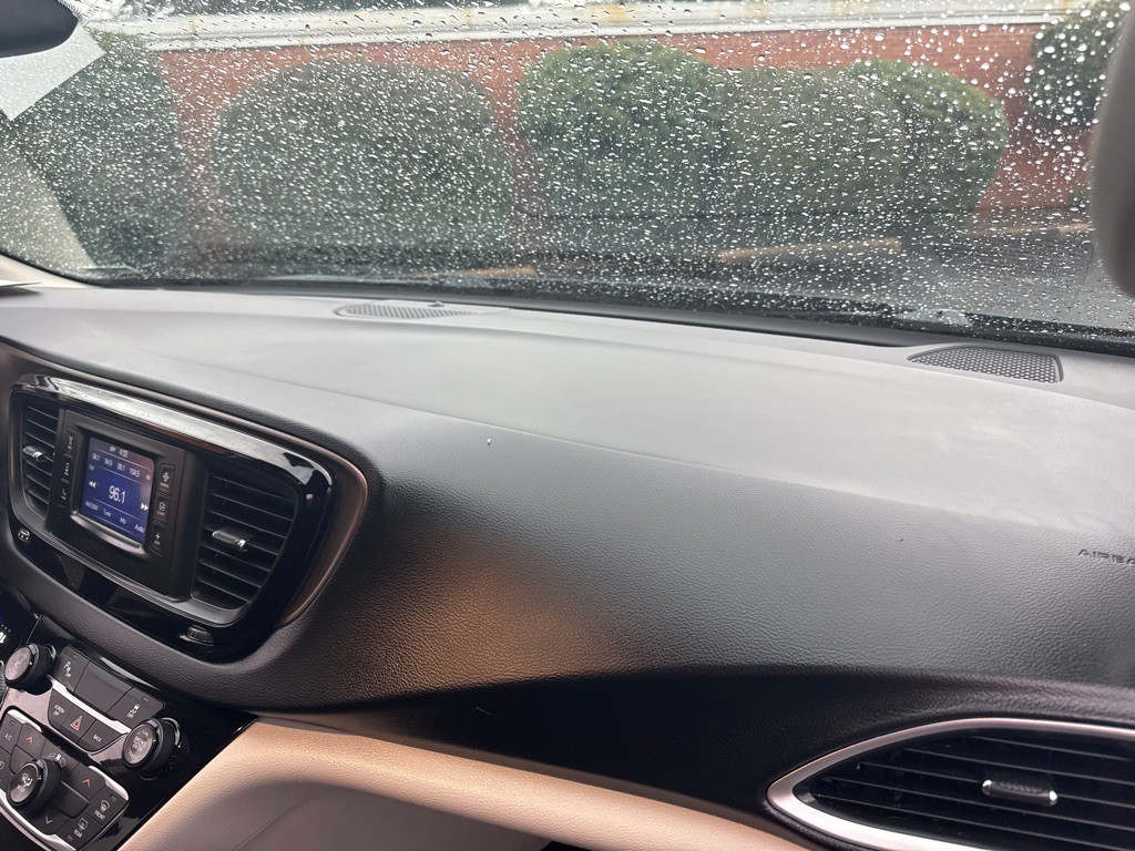 2017 Chrysler Pacifica Image 29