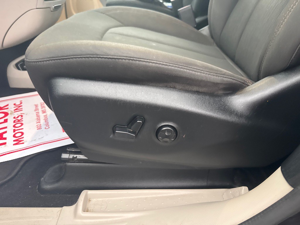 2017 Chrysler Pacifica Image 32