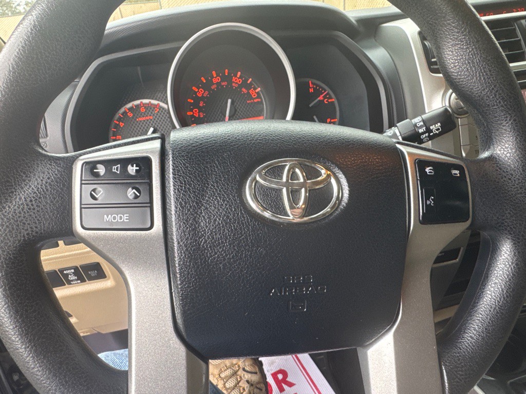 2013 Toyota 4Runner Image 32