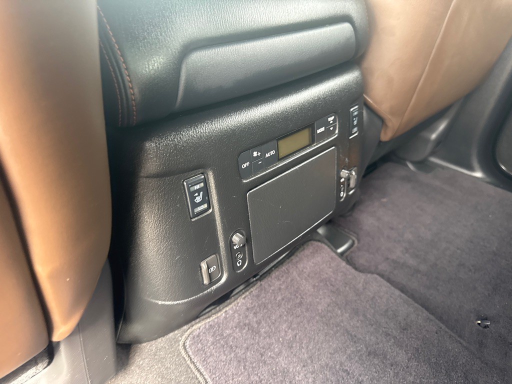 2018 Nissan Armada Image 14