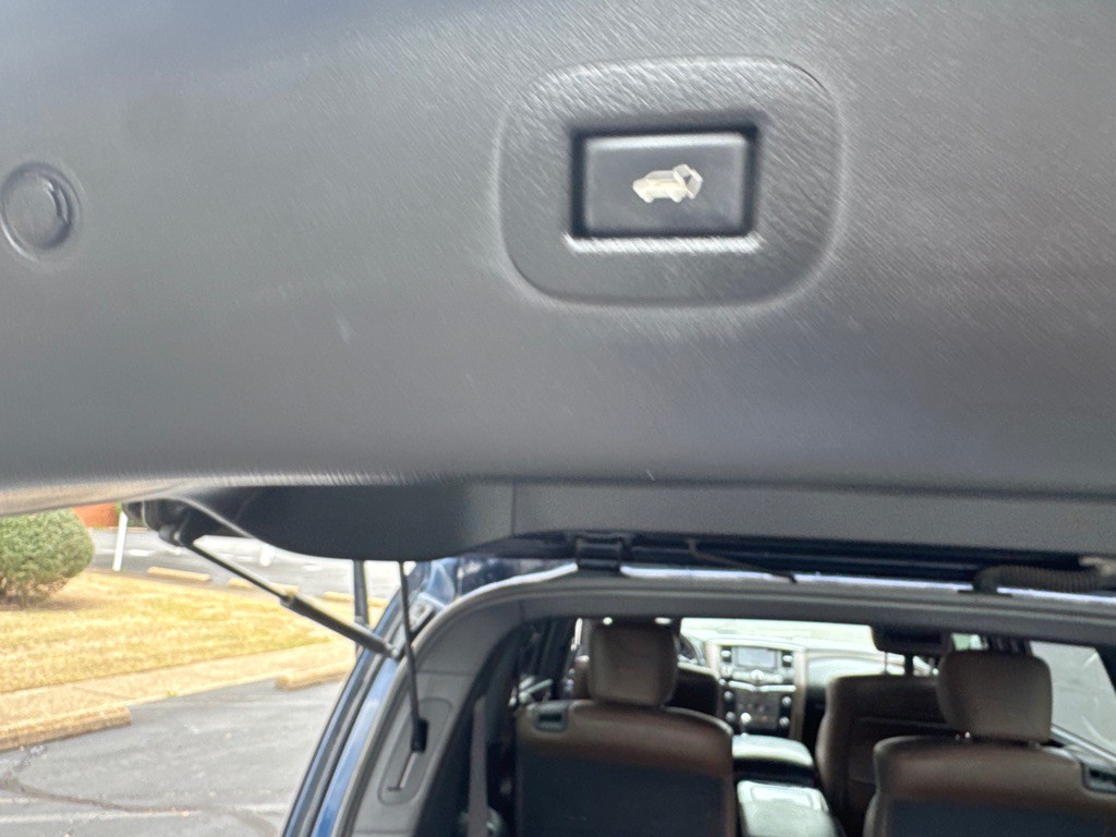 2018 Nissan Armada Image 23