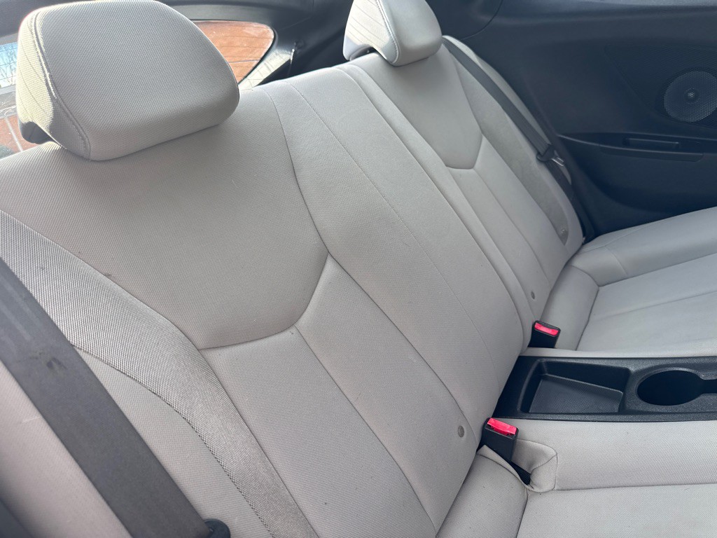 2013 Hyundai Veloster Image 10