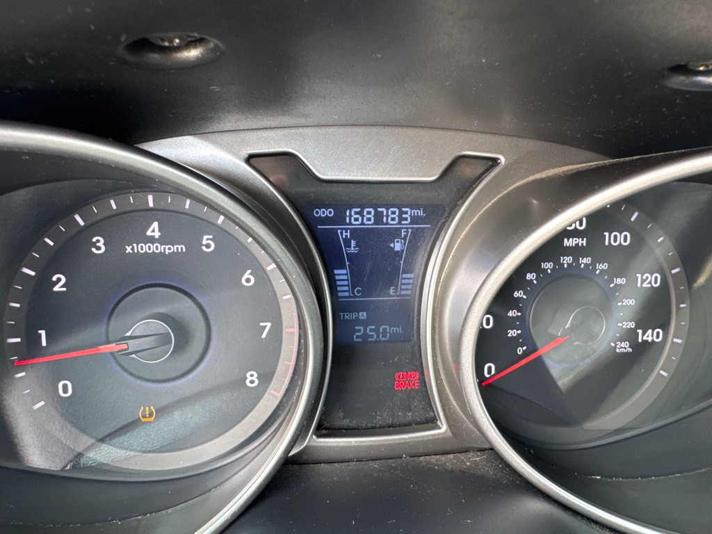 2013 Hyundai Veloster Image 24