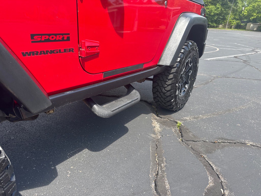 2013 Jeep Wrangler Image 9