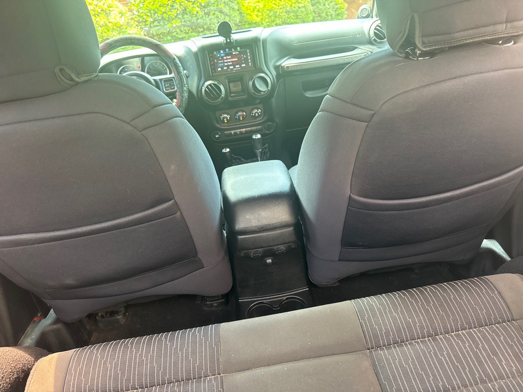 2013 Jeep Wrangler Image 17