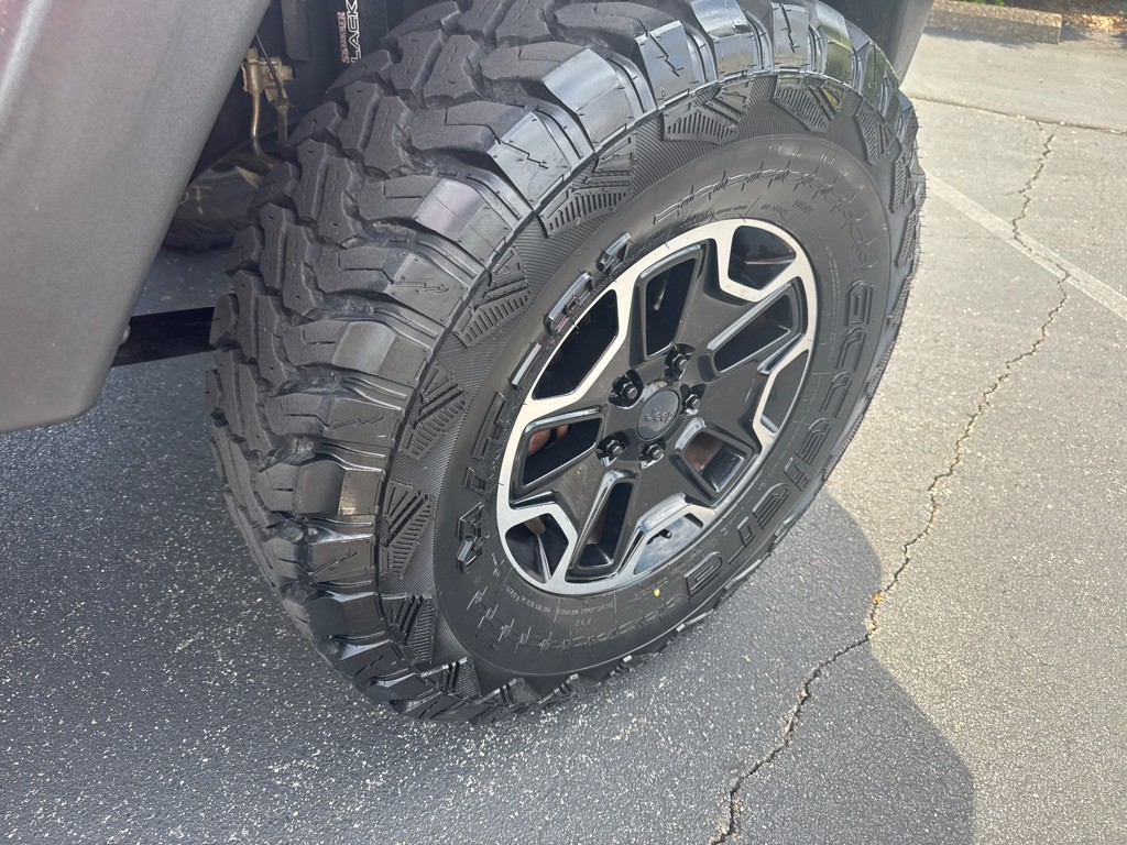 2013 Jeep Wrangler Image 20