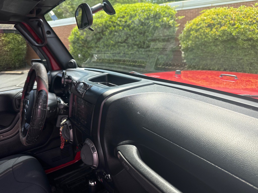 2013 Jeep Wrangler Image 23