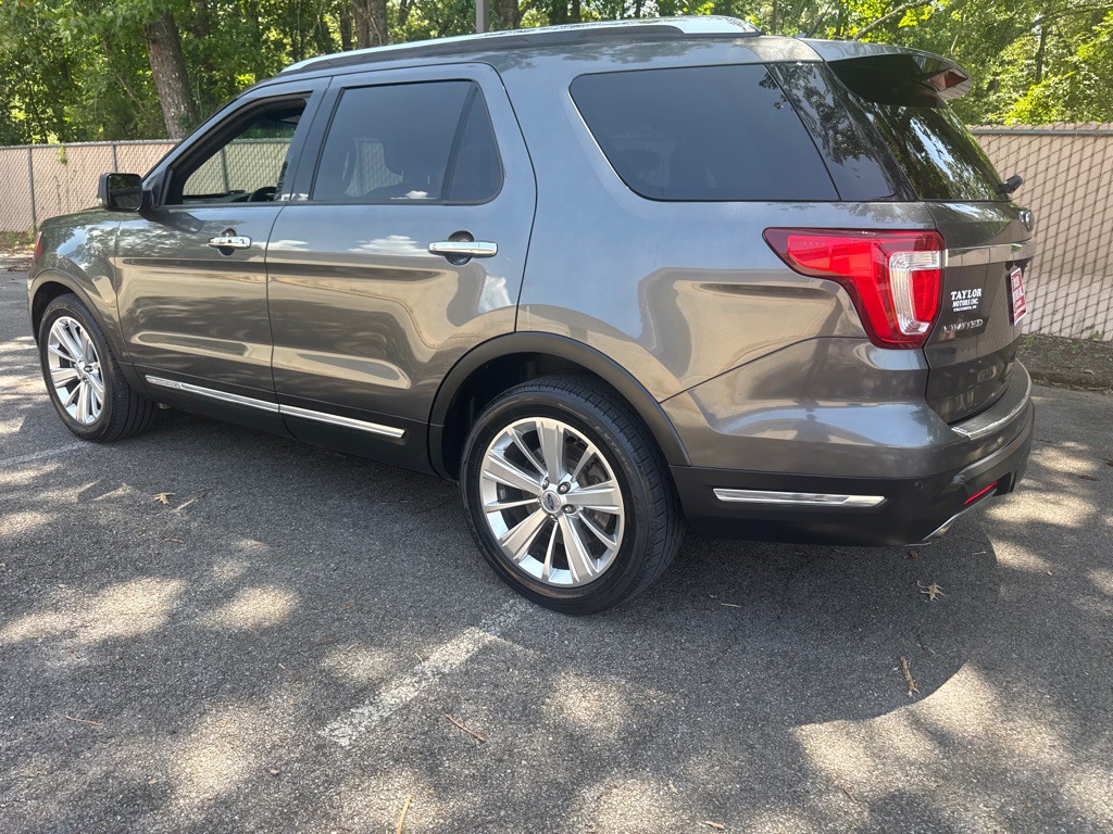2019 Ford Explorer Image 2