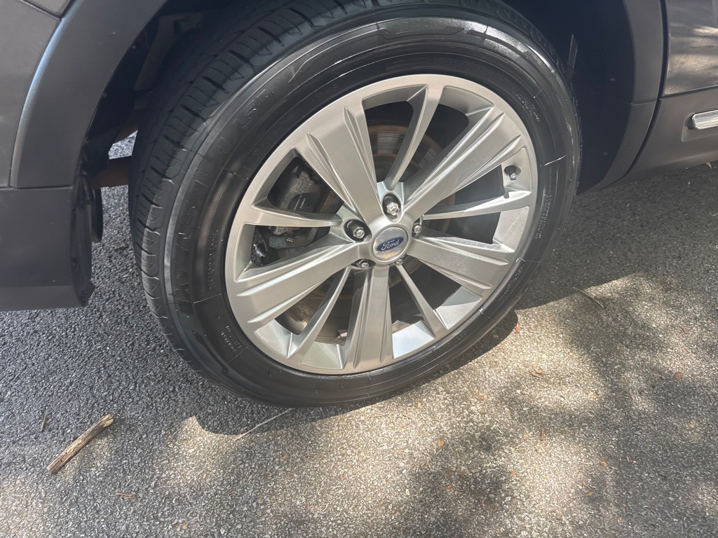 2019 Ford Explorer Image 8
