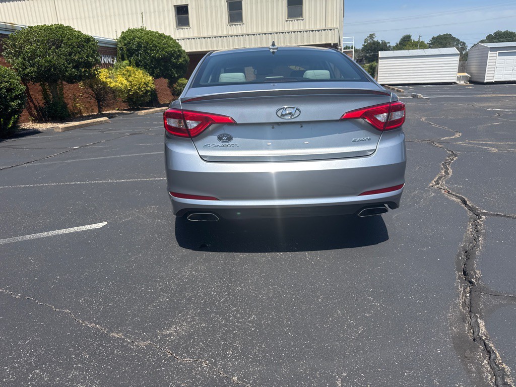 2017 Hyundai Sonata Image 3