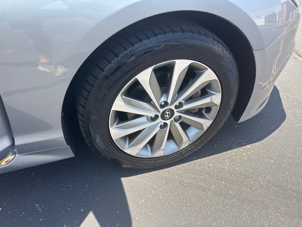 2017 Hyundai Sonata Image 19