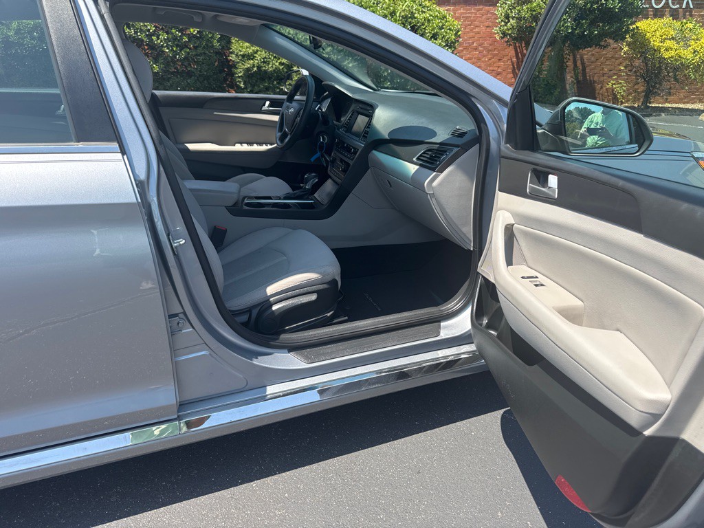 2017 Hyundai Sonata Image 20