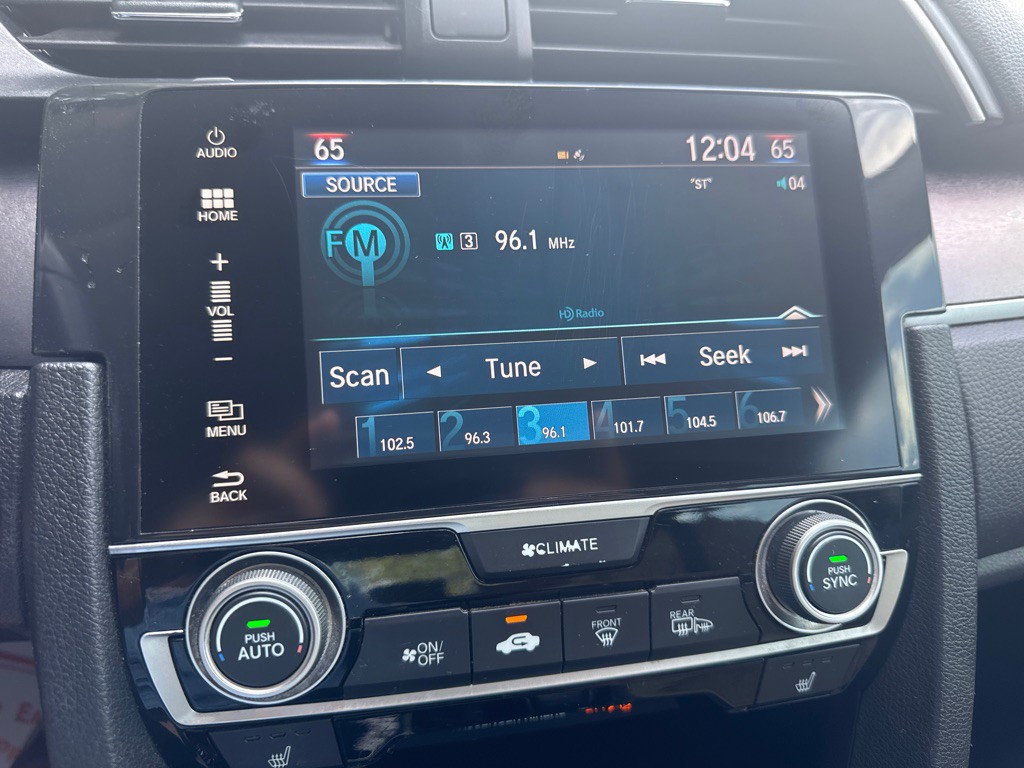 2016 Honda Civic Image 34