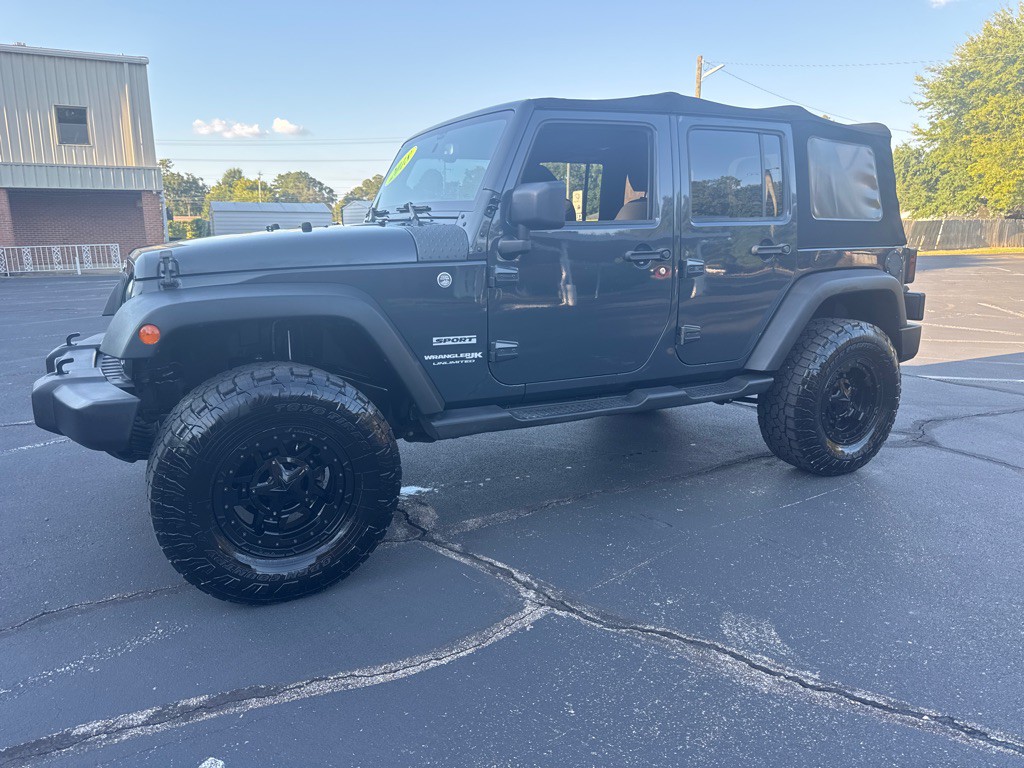 2018 Jeep Wrangler Unlimited Image 2