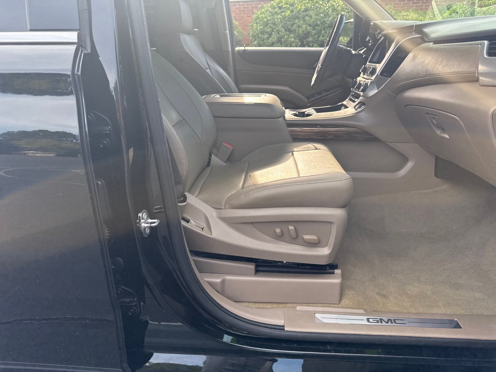 2018 GMC Yukon Image 36
