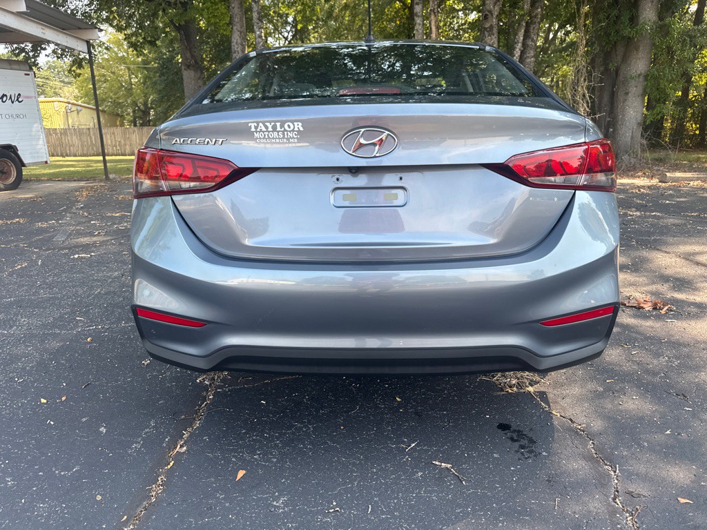 2020 Hyundai Accent Image 3