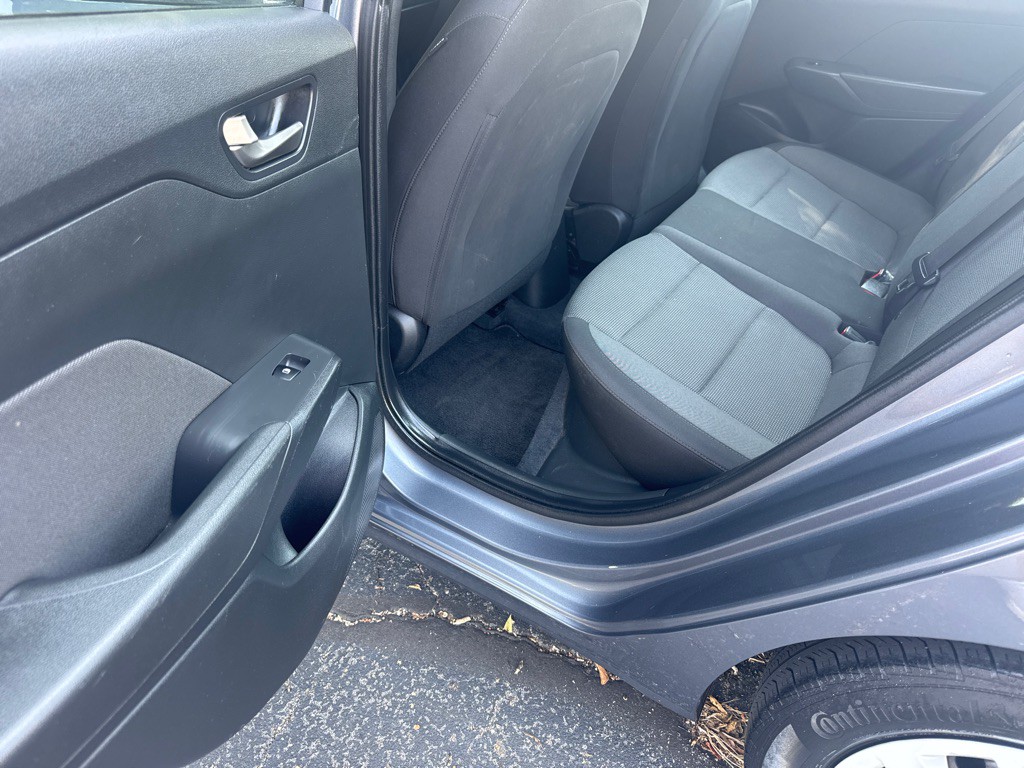2020 Hyundai Accent Image 10