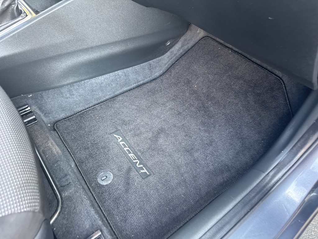 2020 Hyundai Accent Image 19